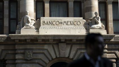 Ante los recortes de AMLO, el Banco central mexicano perdió 200 empleados |  Perfil