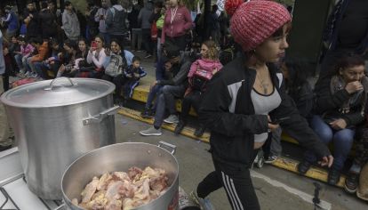 Olla popular. Los movimientos sociales están en la calle. En nuestro país, los pobres están organizados. No sucede en otros países de Latinoamérica.