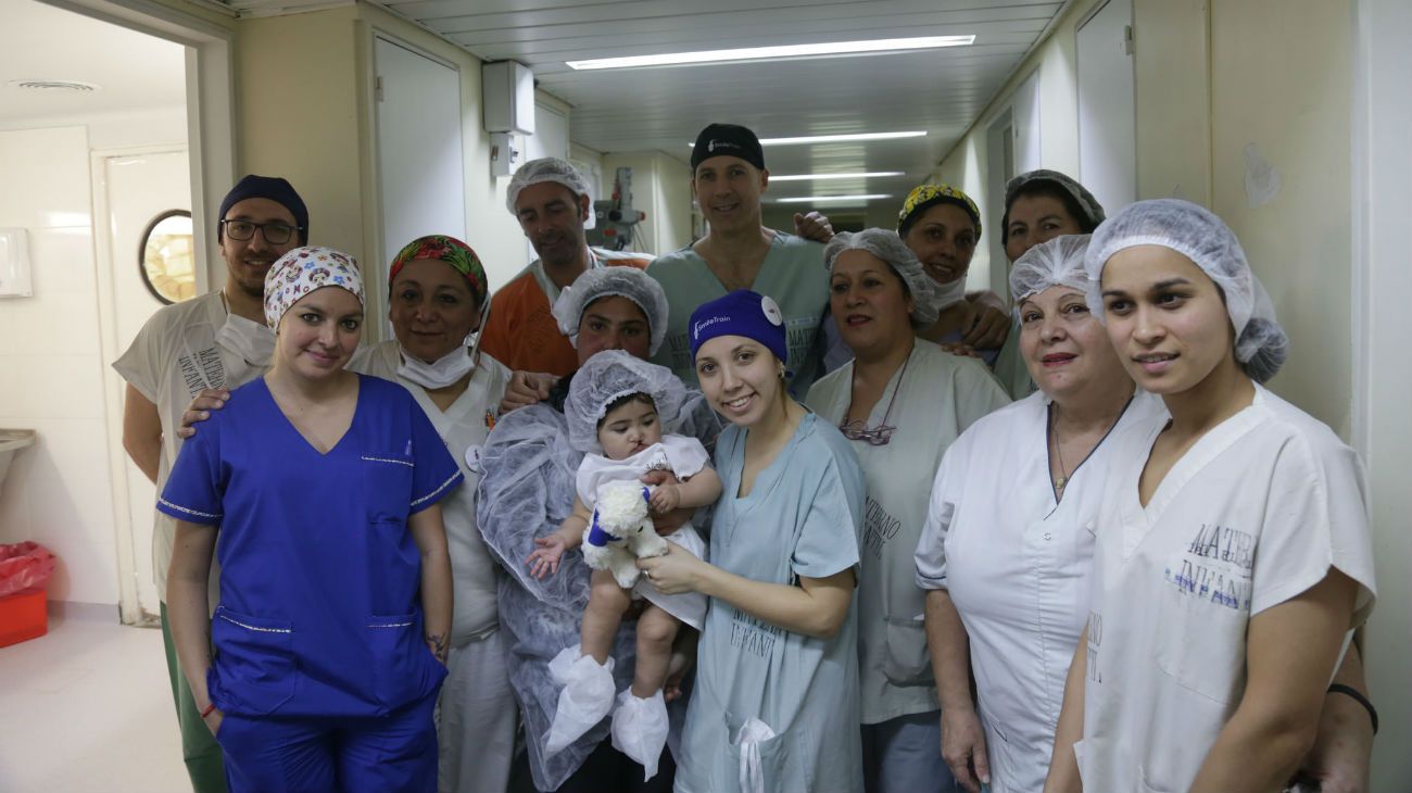 El equipo médico del Hospital Materno Infantil de San Isidro.