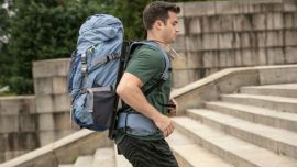 HoverGlide_2_LightningPacks_mochila_invento_tecnología_flotante_viajes