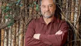 Daniel Guebel: “Tal vez los escritores somos unos miserables”