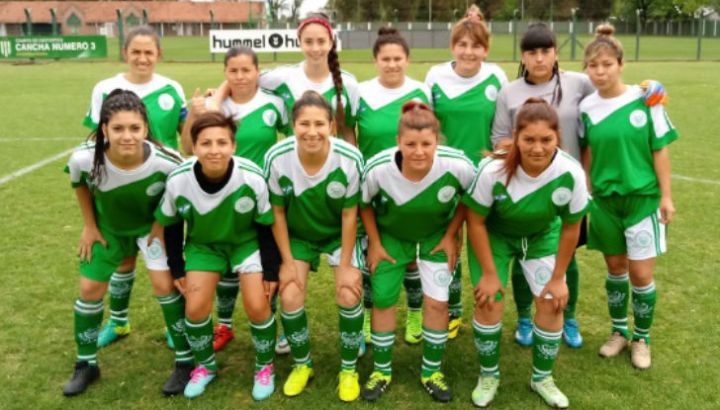 12 jugadores camioneros banfield futbol femenino @casdcamioneros