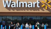 Walmart amplía sus negocios en indumentaria.