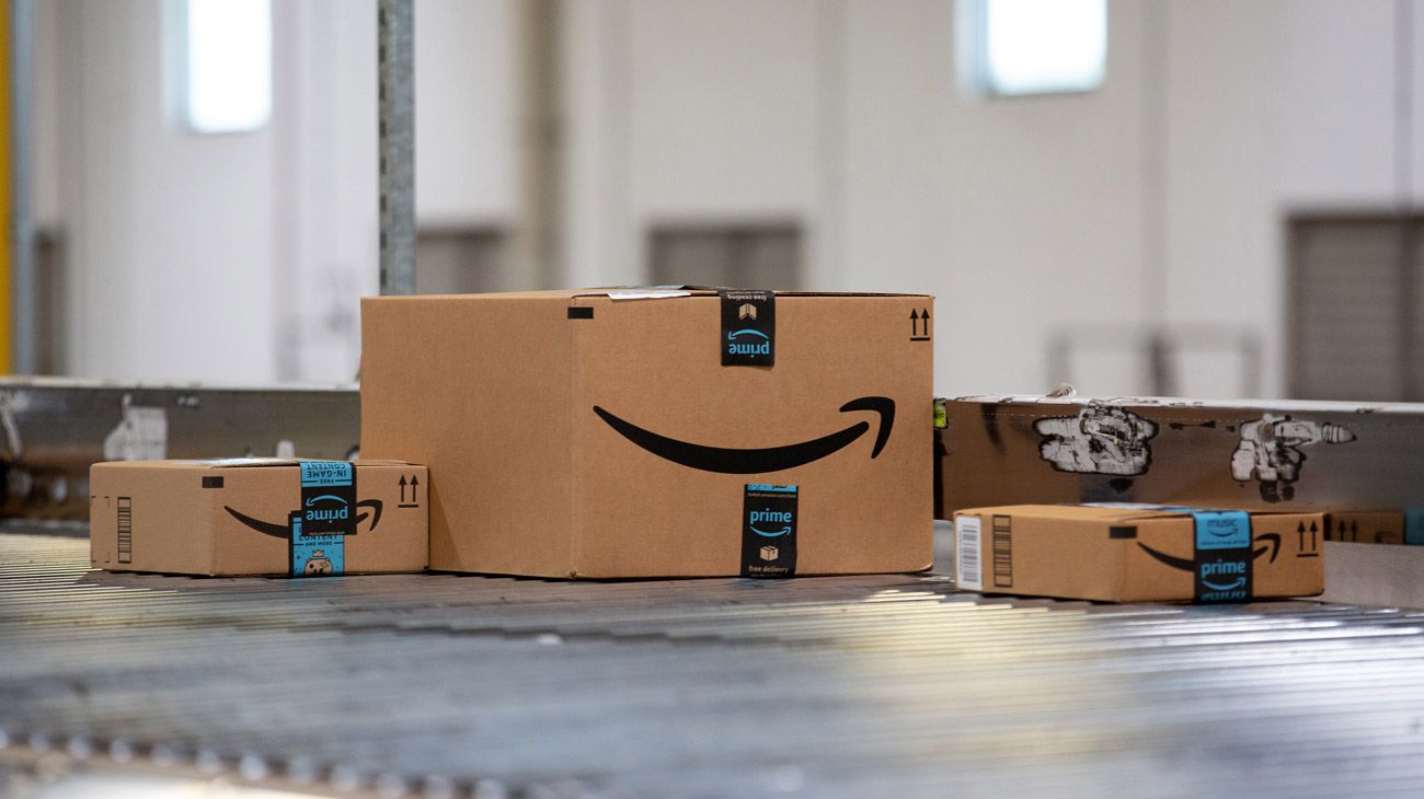 Amazon aumentó el sueldo de sus trabajadores a meses de la Navidad.