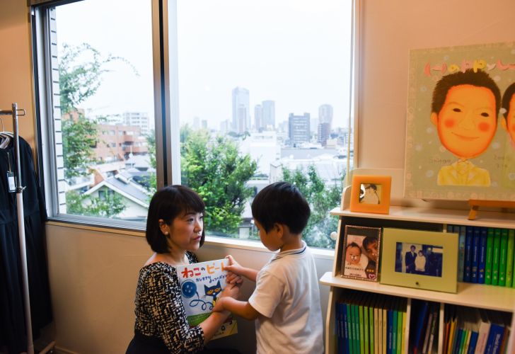 Madres Japonesas Enfrentan Obstaculos Para Volver A Trabajar Perfil