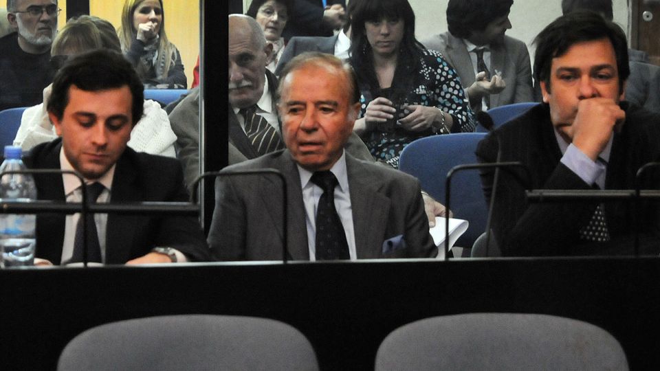 El ex presidente Carlos Menem durante la lectura de la sentencia en el juicio por el contrabando de armas a Croacia y Ecuador.