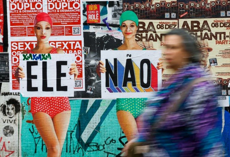 "Grieta". Brasil vivió una jornada electoral marcada por los festejos de los bolsonaristas y la desazón de los partidarios del PT. A ambos lados, la particular alegría y el inconmovible color brasileños