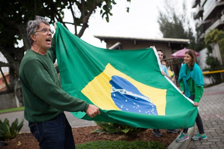 "Grieta". En la primera vuelta, Brasil vivió una jornada electoral marcada por los festejos de los bolsonaristas y la desazón de los partidarios del PT. 