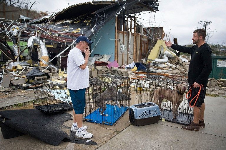 Un muerto y 380.000 hogares sin electricidad es el balance preliminar del ciclón que conlleva vientos de casi 250 kilómetros horarios, lluvias torrenciales y alto riesgo de inundaciones. 