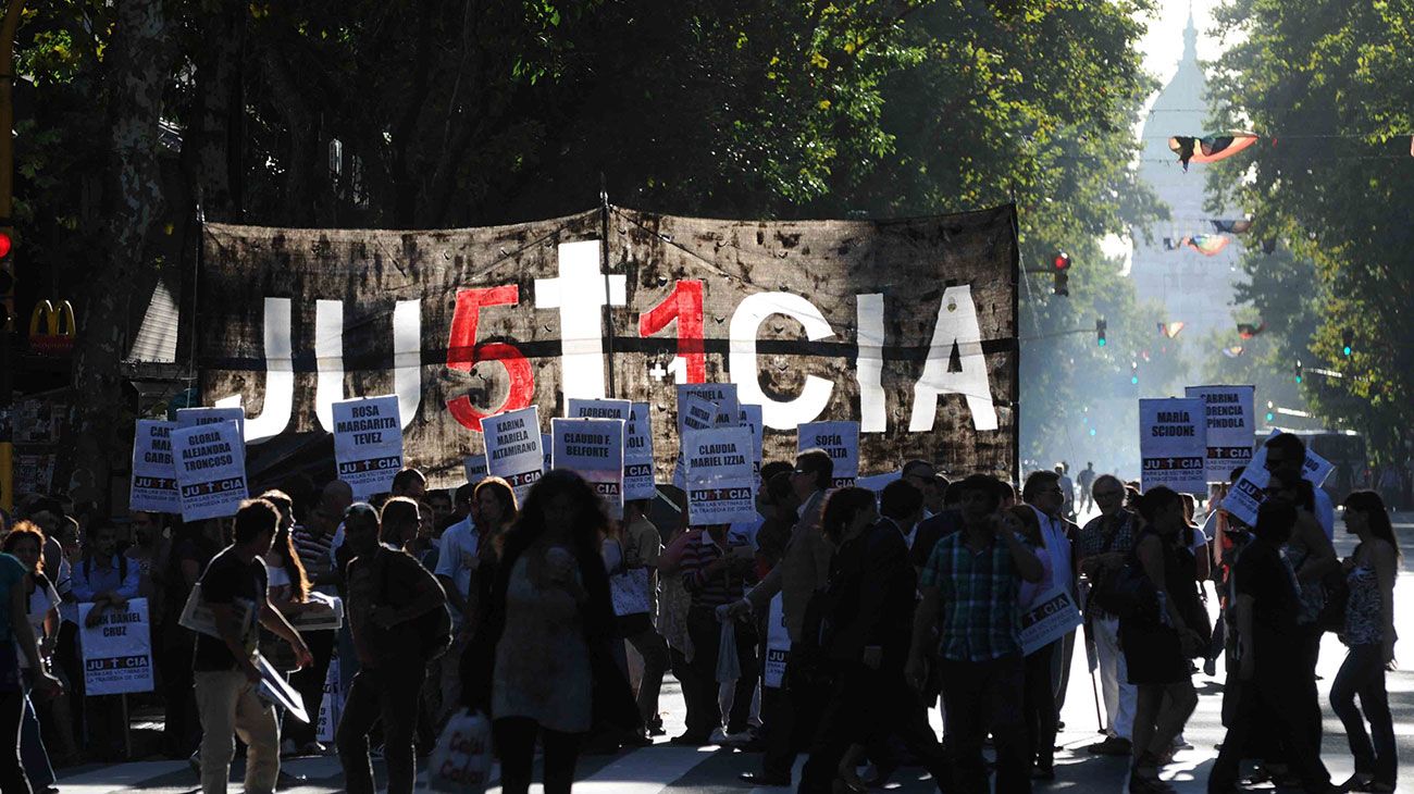 Diferentes manifestaciones de familiares y amigos de víctimas de la Tragedia de Once.