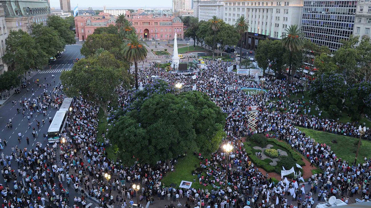 Imagen de archivo. Multitudinaria marcha en reclamo de justicia por las víctimas. 