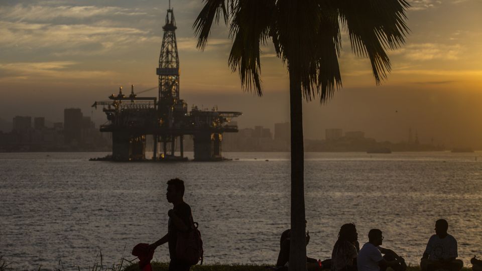 Engie, Caisse Plan to Bid $9 Billion For Petrobras Pipeline