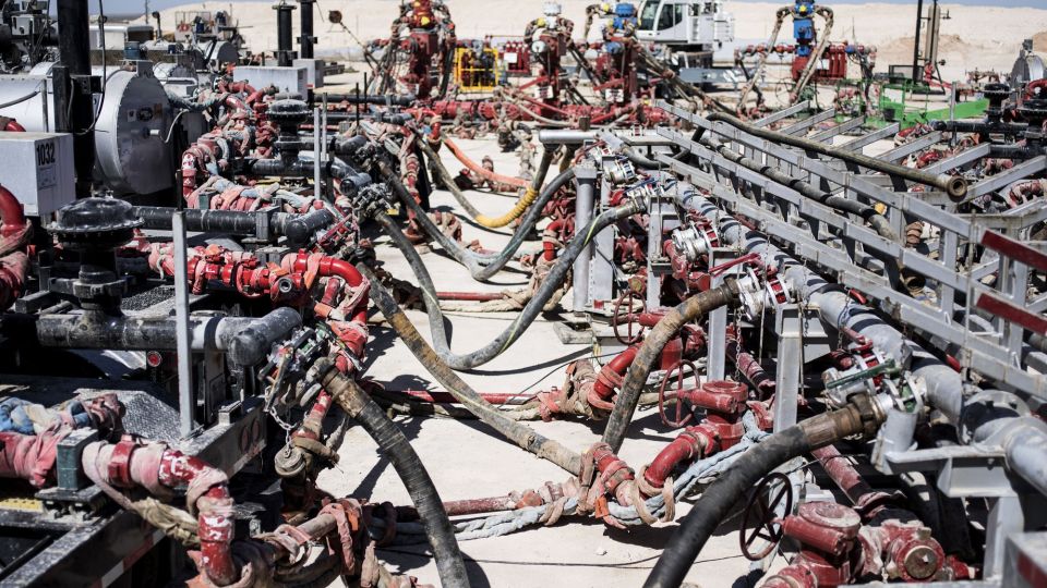 Big Oil's Plan To Buy Into The Shale Boom