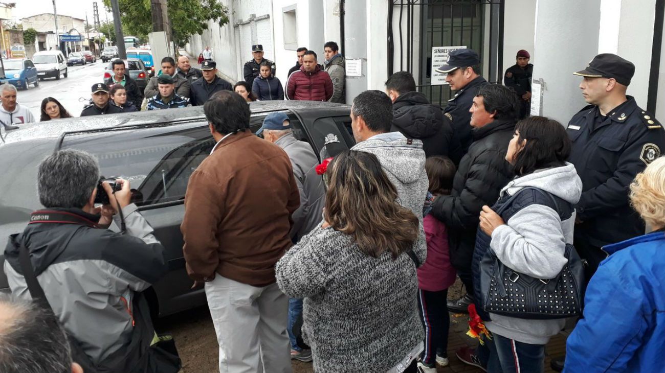 Despiden los restos de Sheila Ayala, la nena asesinada en San Miguel.