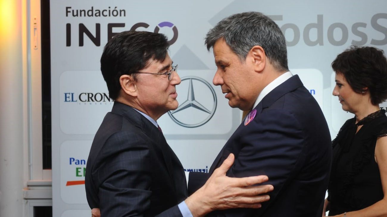 Jorge Fontevecchia es recibido por Facundo Manes en la Cena Anual de la Fundación INECO.