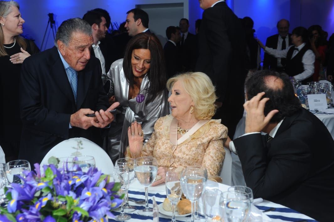 Eduardo Eunekian junto a Mirtha Legrand en la Cena Anual de la Fundación INECO.