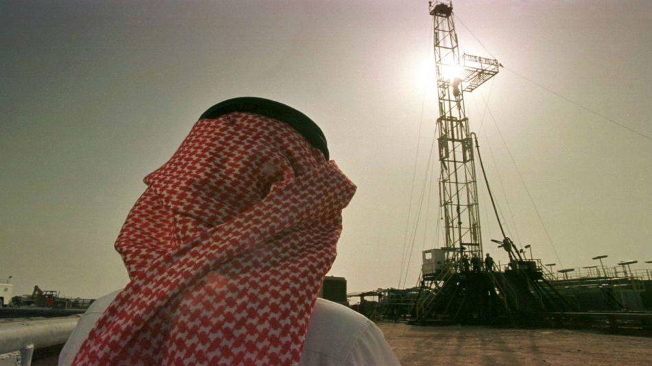Bajó el petróleo por intervención de Arabia Saudita