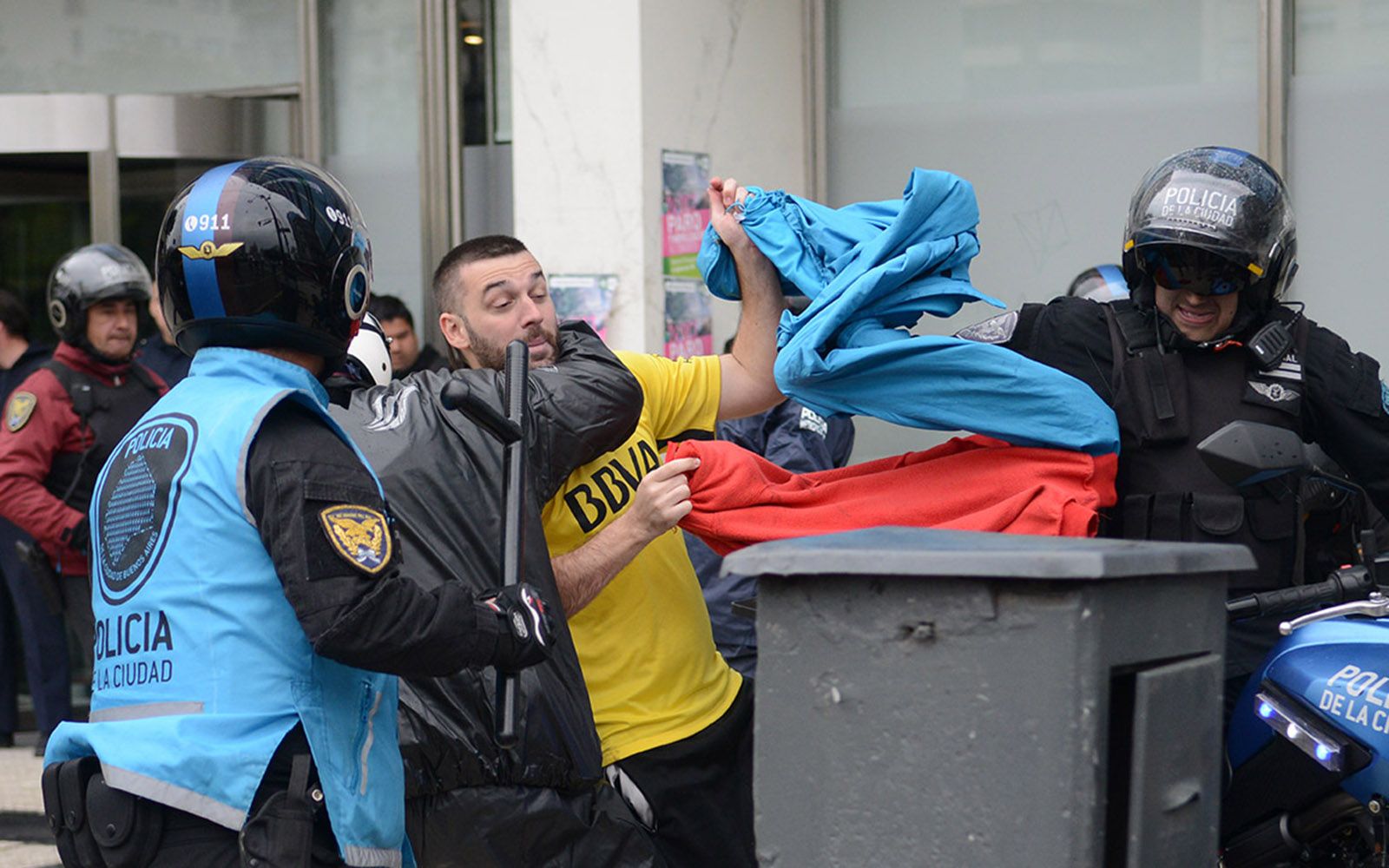  Incidentes en el congreso durante la votación del presupuesto