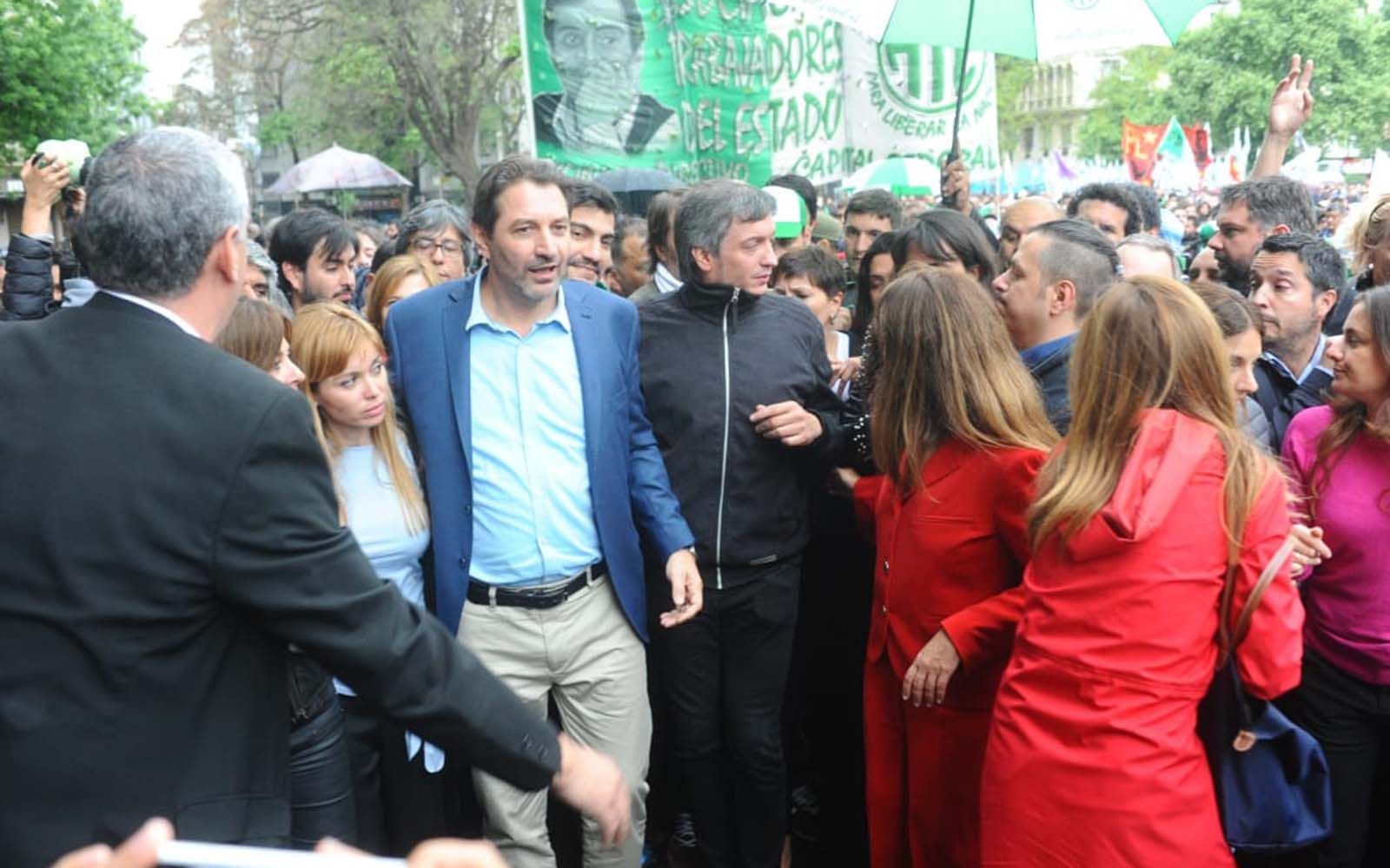  Incidentes en el congreso durante la votación del presupuesto.