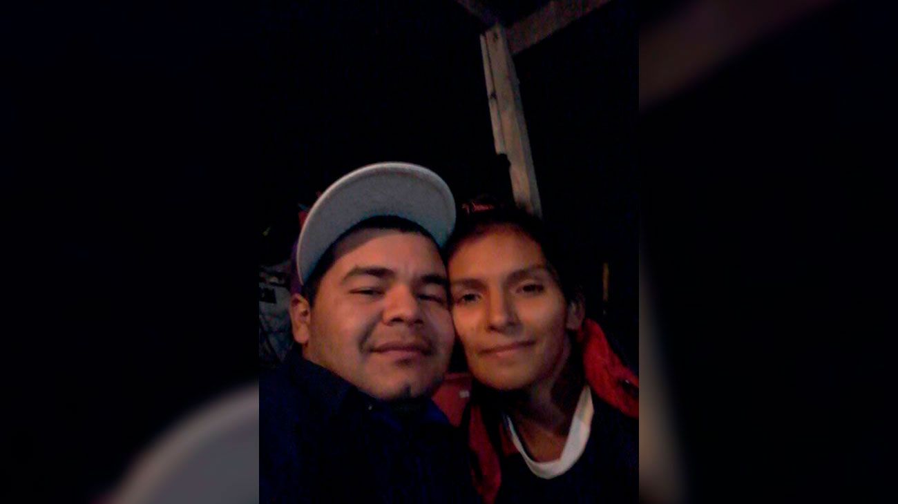 Fabián González y Leonela Ayala, tíos de Sheila, y detenidos por el crimen de la nena. 