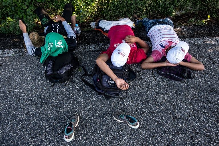 EN MÉXICO. La caravana, compuesta por unos 3.630 migrantes, según las autoridades y unos 5.500 según los organizadores, recibe ayuda de las personas de las ciudades en las que se detienen.