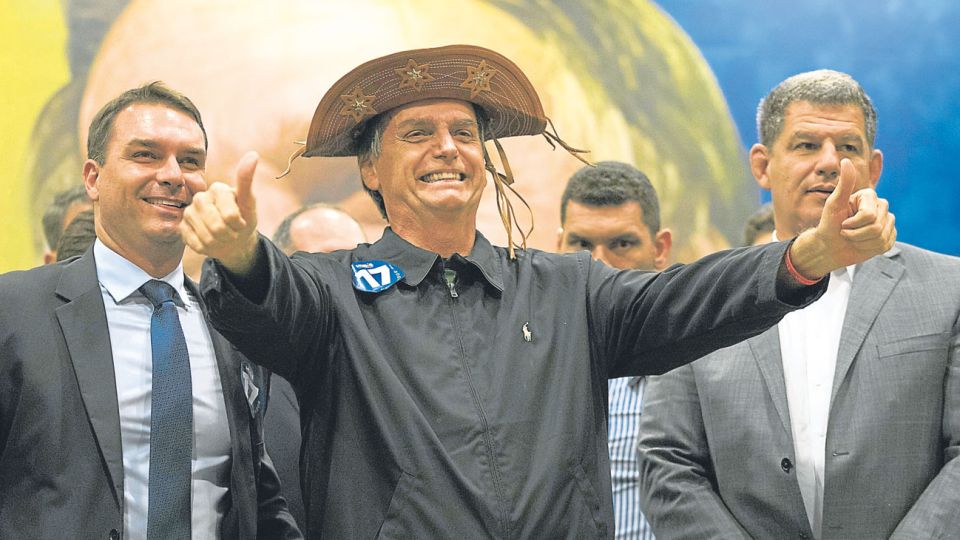 Deseo. Vistió como quiso. No pretendió parecer presidente, quiso ser presidente.