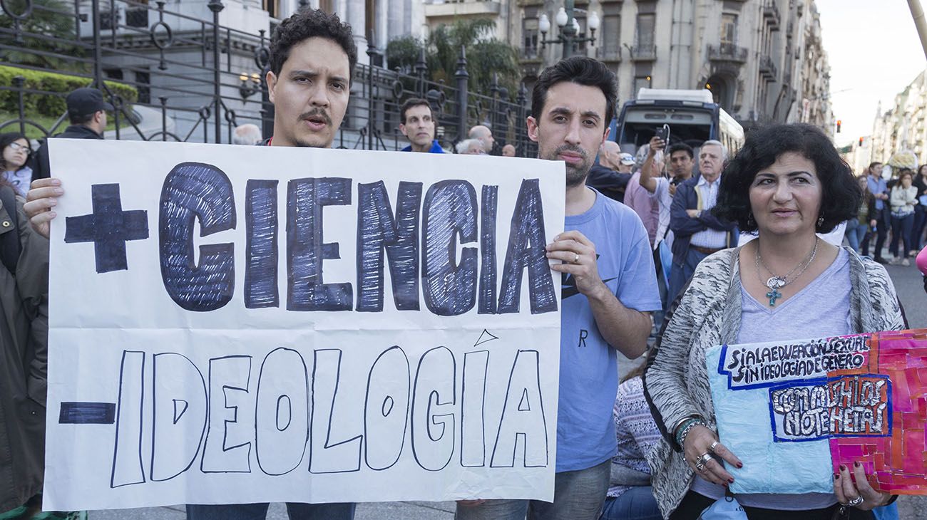 Agrupaciones religiosas se juntaron en congreso en contra de la ley de Educacion Sexual Integral