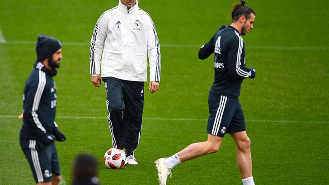 Temporary coach of Real Madrid CF, former player Santiago Solari (centre) takes training at the Ciudad Real Madrid training facilities in Madrid's suburb of Valdebebas.