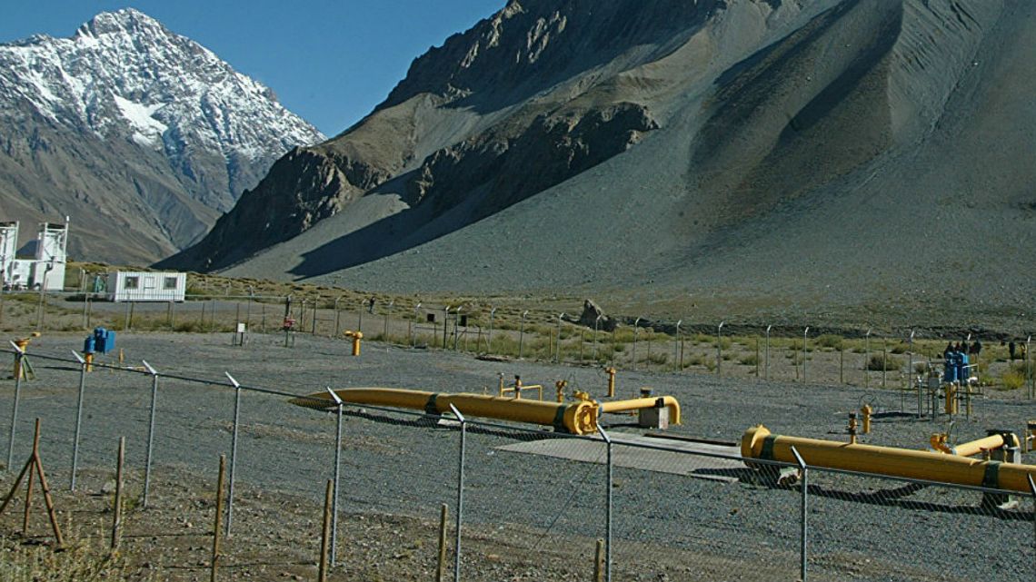 Argentina concretó el primer envío de gas natural a Chile después de ...
