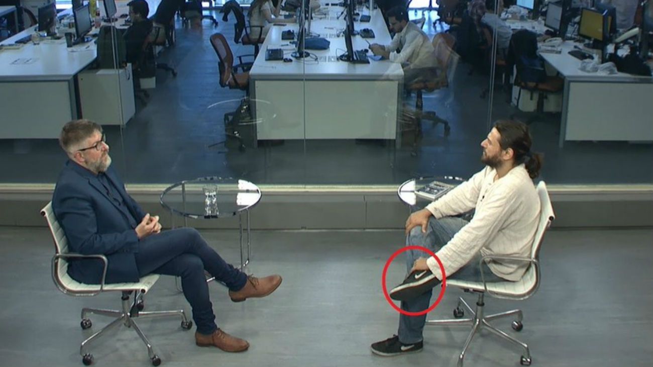 Las redes sociales criticaron las zapatillas del dirigente Juan Grabois.