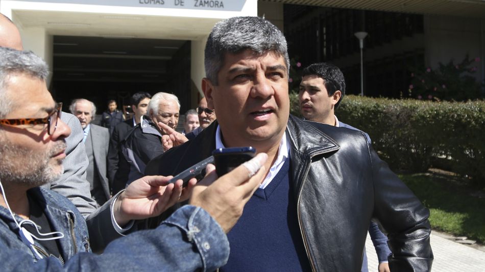 Pablo Moyano, al retirarse de los tribunales de Lomas de Zamora.