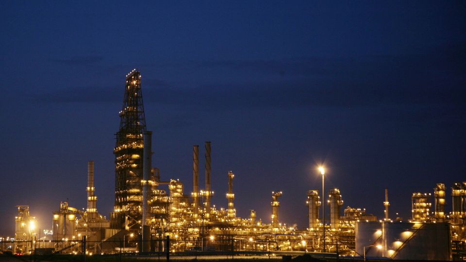 Chevron to Stay in Venezuela for `Many Years' Despite Crisis