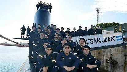 Compromiso. 44 vidas que siguieron una vocación que se basa en la certeza de que vale la pena vivir en comunidad. Los familiares y una herida abierta en forma permanente.