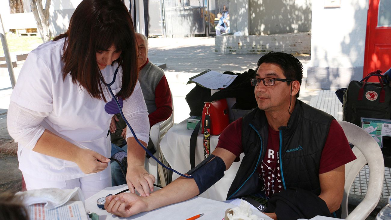 El Municipio de San Isidro lanzó la campaña “Corazón Saludable”: consiste en la instalación de postas sanitarias para que los vecinos se realicen gratis diferentes controles médicos.