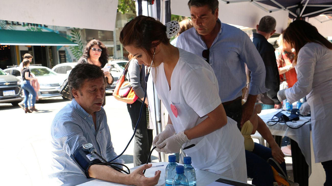 El Municipio de San Isidro lanzó la campaña “Corazón Saludable”: consiste en la instalación de postas sanitarias para que los vecinos se realicen gratis diferentes controles médicos.