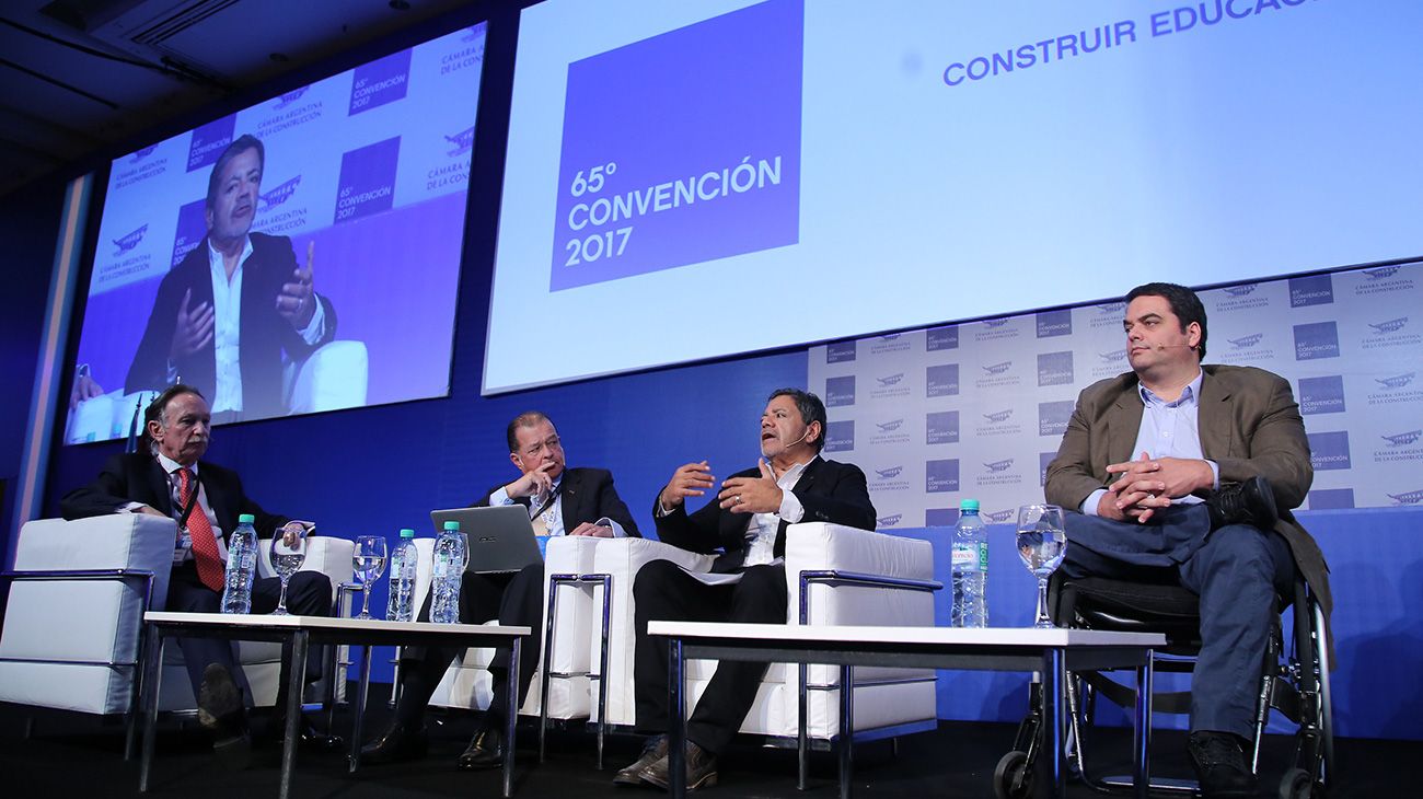 Jorge Triaca participando de un encuentro sobre educación en 2017.