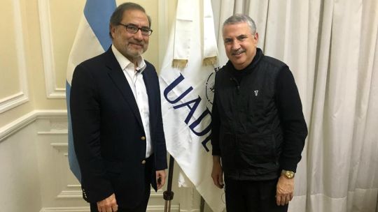 Amigos. Se conocieron en Washington