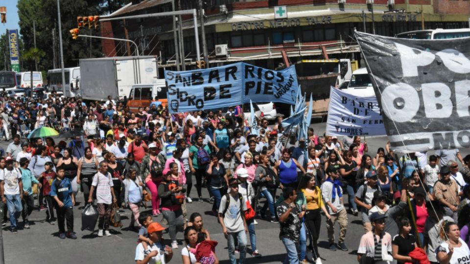 Miembros de la organización Barrios de Pie se manifestaron en la Zona Norte del Conurbano.