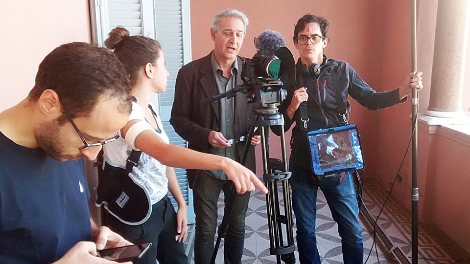 Ineludible. El autor intenta contar la crisis de Semana Santa más allá de lo que se conoce.