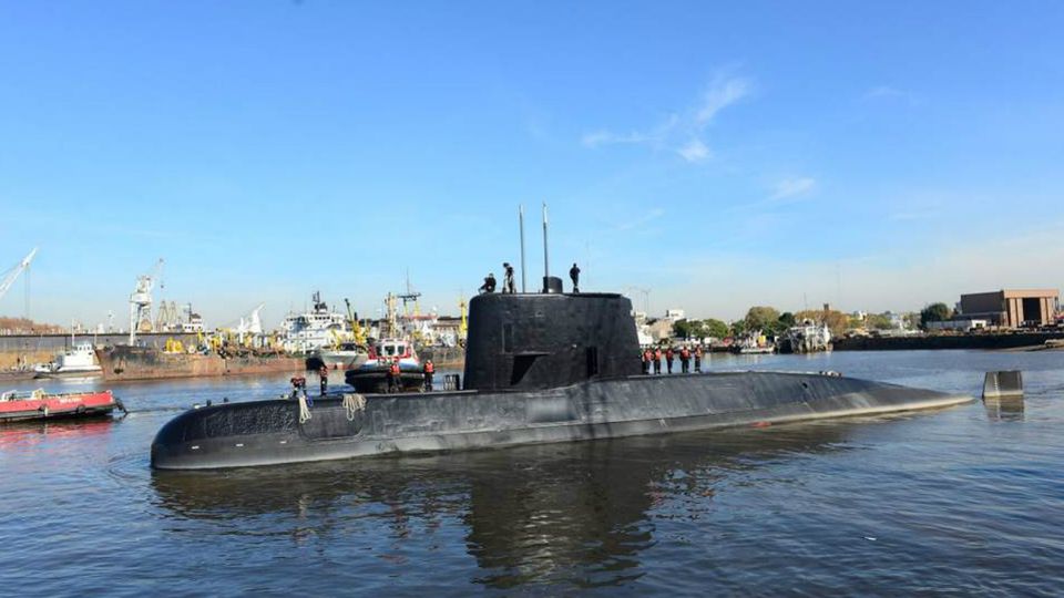 El submarino de la Armada de la República Argentina (ARA) "San Juan" fue hallado a 460 kilómetros al este del Golfo San Jorge, frente a las costas patagónicas y a 800 mts. de profundidad.