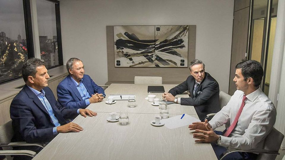 La foto inicial del peronismo alternativo: Massa, Scharetti, Pichetto y Urtubey