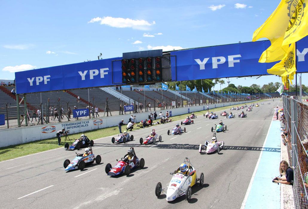 Más de mil jóvenes de todo el país participaron del certamen en el Autódromo Juan y Oscar Gálvez de la Capital Federal.