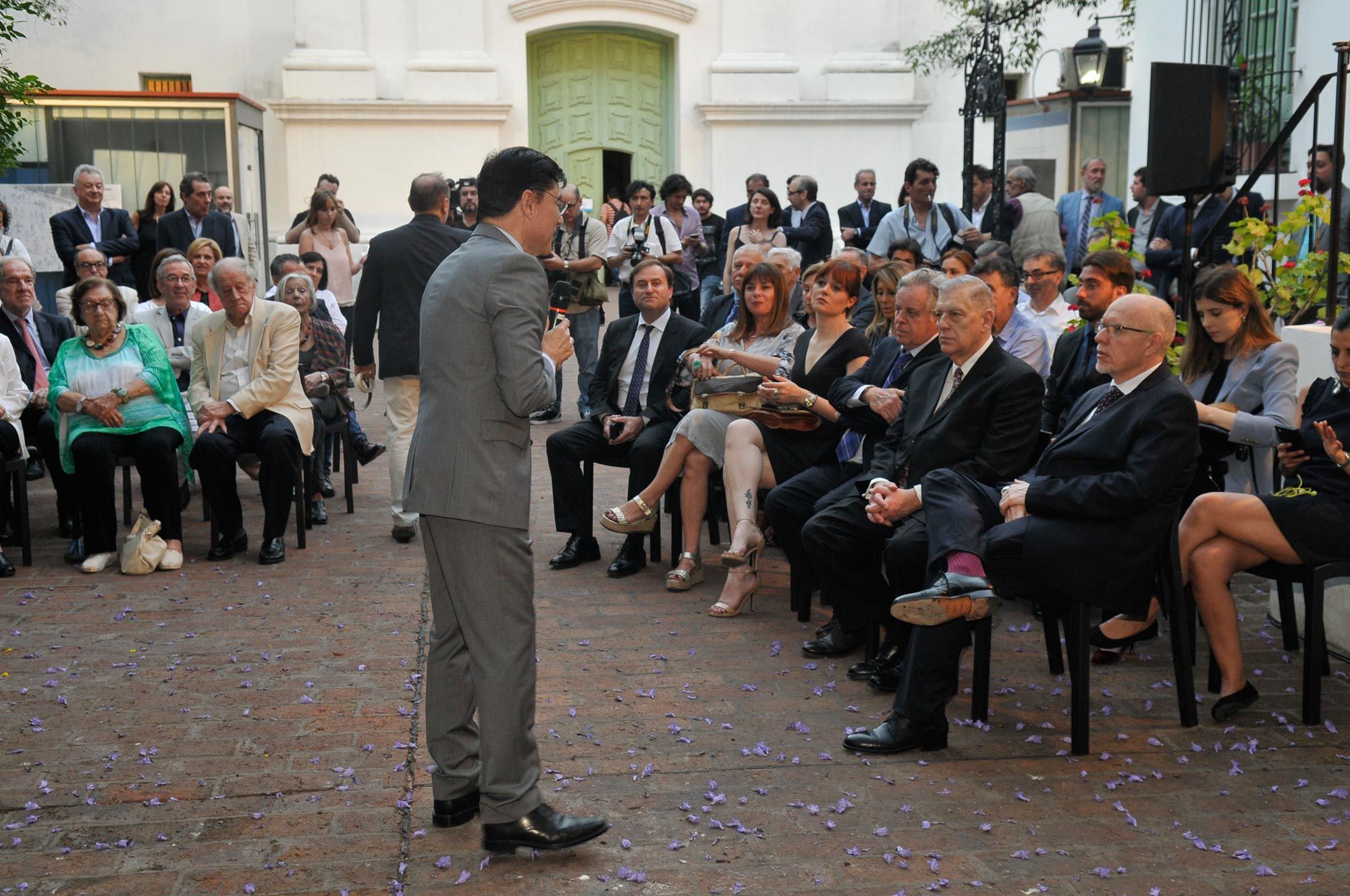 Jorge Fontevecchia encabezó la presentación del libro en el Cabildo.