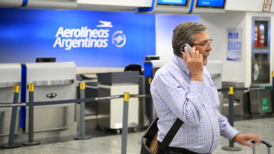 El presidente de Aerolíneas Argentinas, Luis Malvido, advirtió este miércoles que la compañía estatal está virtualmente quebrada.