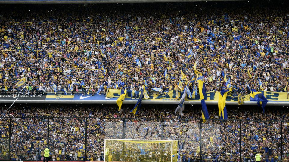 Colpaso en las tribunas de la Bombonera durante el entrenamiento abierto.