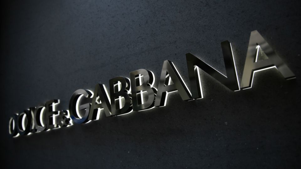 Dolce & Gabbana enfrenta una crisis en China por anuncios e insultos