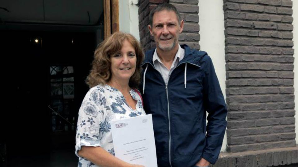 Eleanor, hermana del soldado identificado, recibió la notificación junto a su esposo.