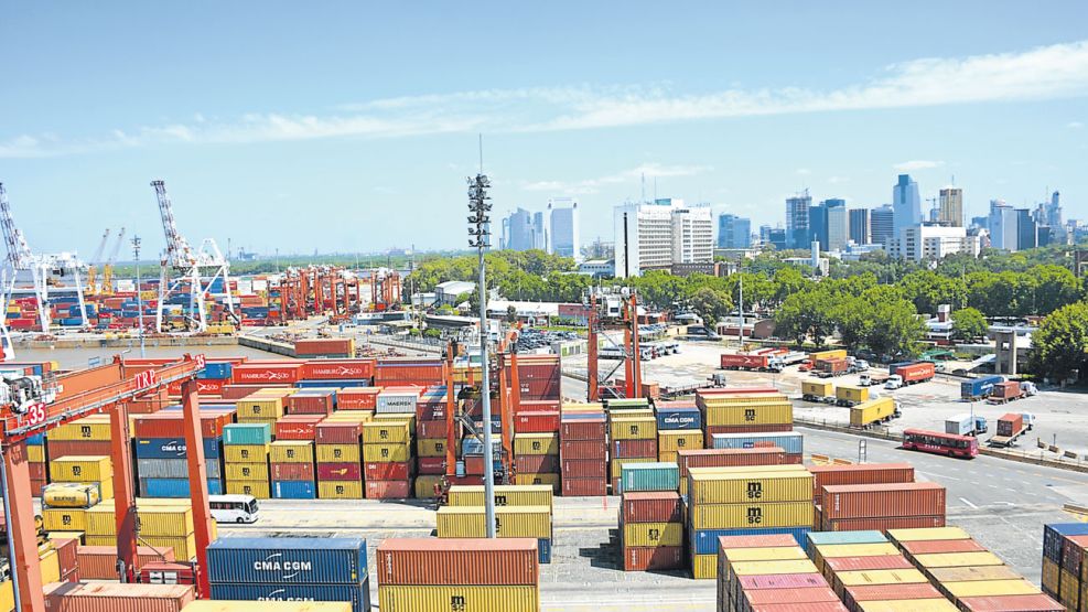 shutterstock_containers,-contenedores-buenos-aires-(4)