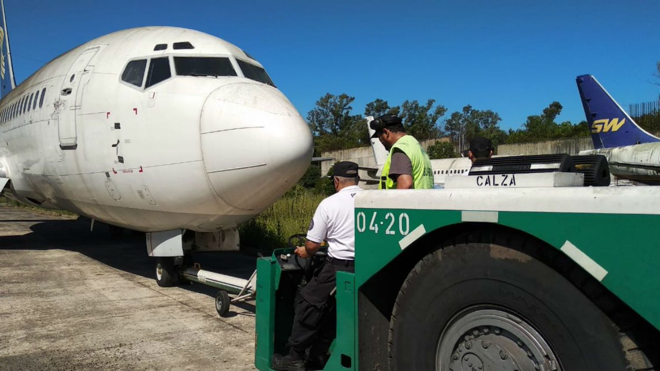 Fuerzas de seguridad civiles y militares se preparan para reemplazar a trabajadores en puntos críticos de la logística aeronáutica.