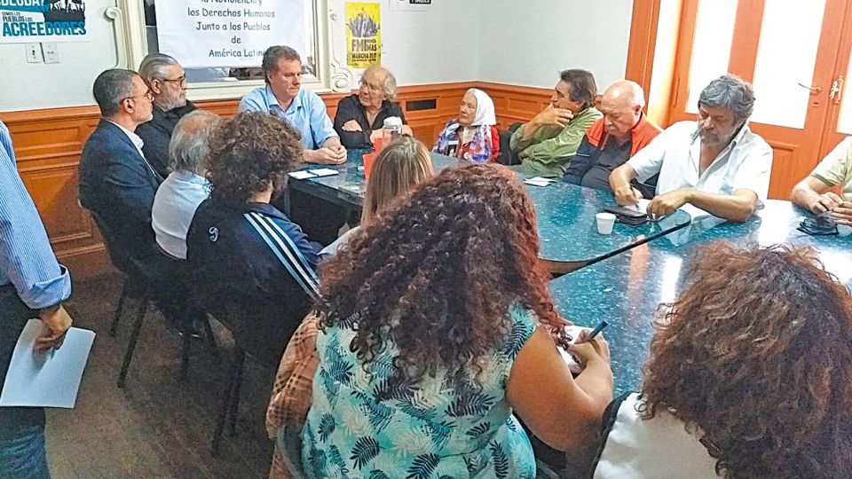 Encuentro. Millman visitó a Pérez Esquivel y Nora Cortiñas.